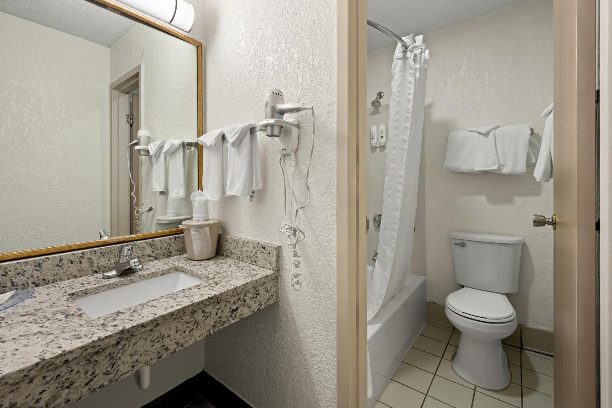 Quality Inn Rocky Mount Extérieur photo